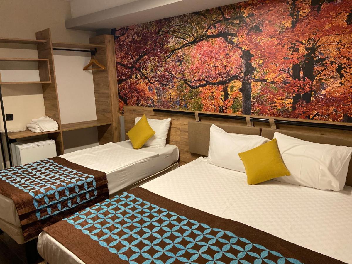 Family Room,1419612942:JPEG