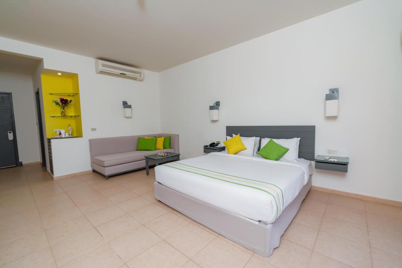 Deluxe Double Room,1420418304:JPEG