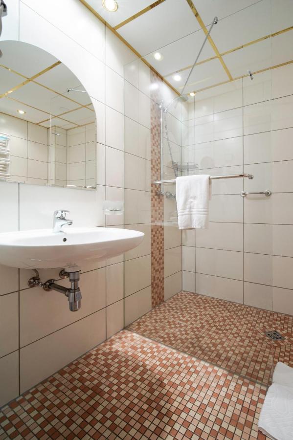 Double or Twin Room,1420627275:JPEG