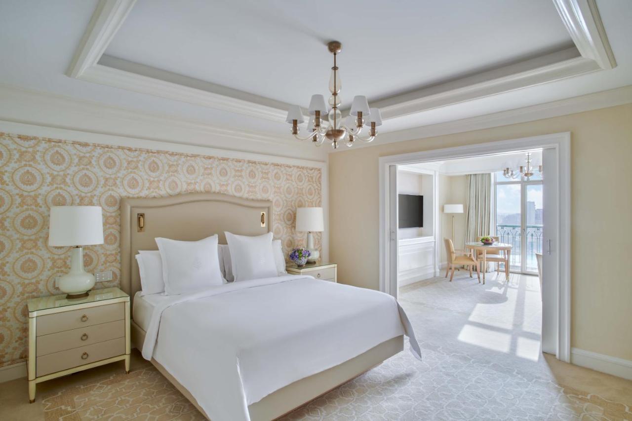 Premium Corniche Suite