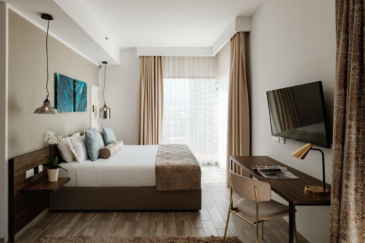Signature Suite Sea View