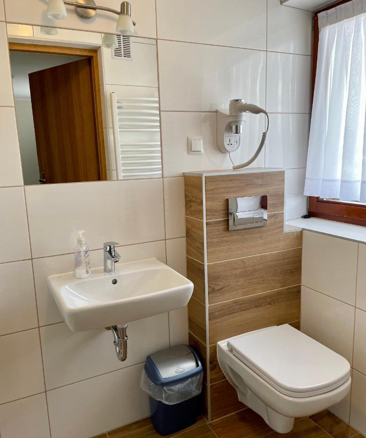 Pokój dwuosobowy z prywatną łazienką