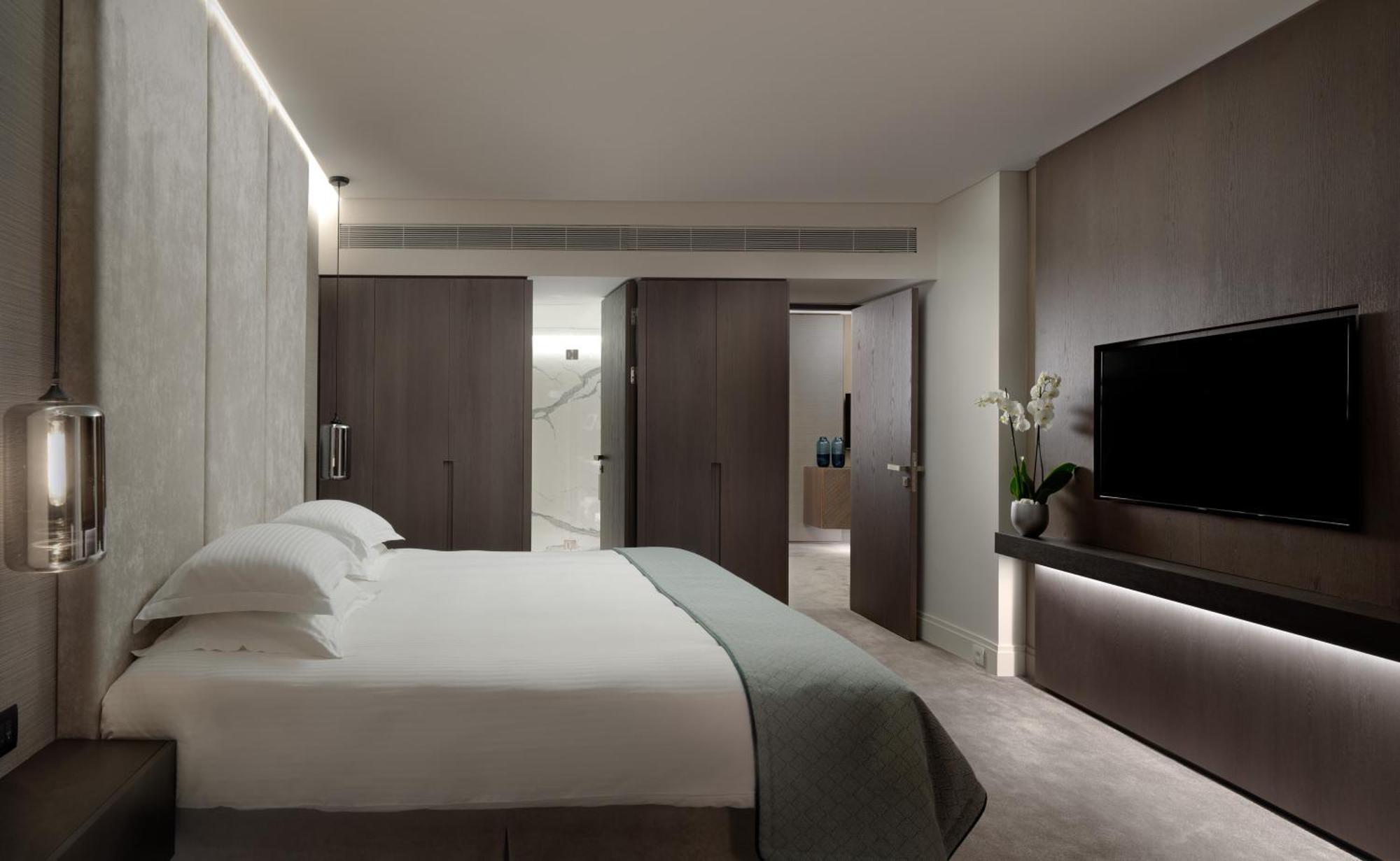 Athenian Acropolis View Suite King or Twin beds