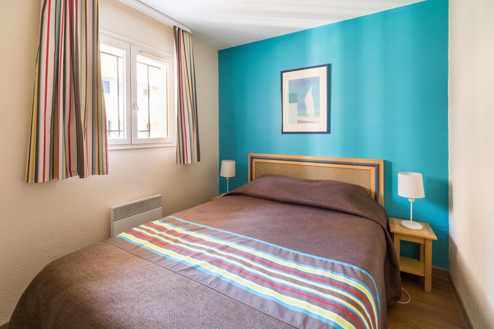 One-Bedroom Apartment Sleeping Alcove Terrace or Balcony Sea View