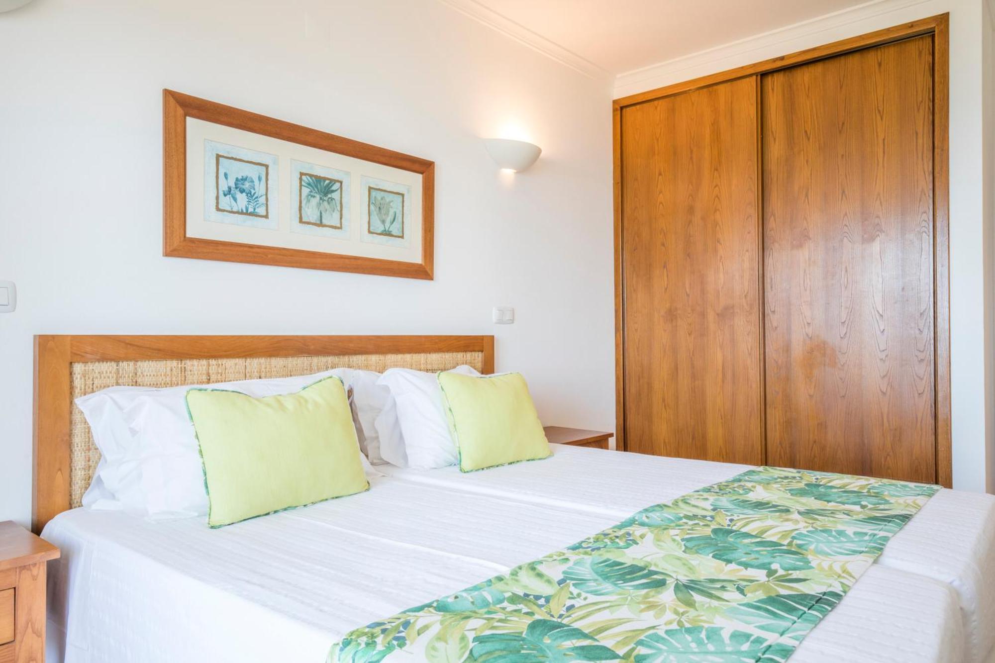 One-Bedroom Apartment Partial Sea View