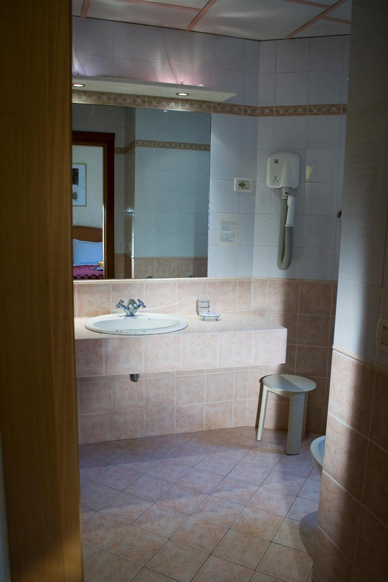 Quadruple Room,546658836:JPEG
