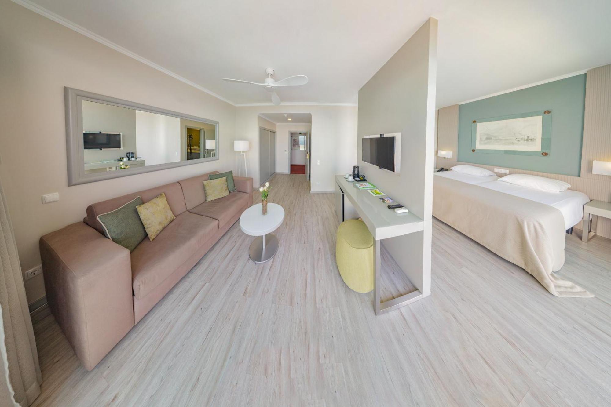 Deluxe Junior Suite
