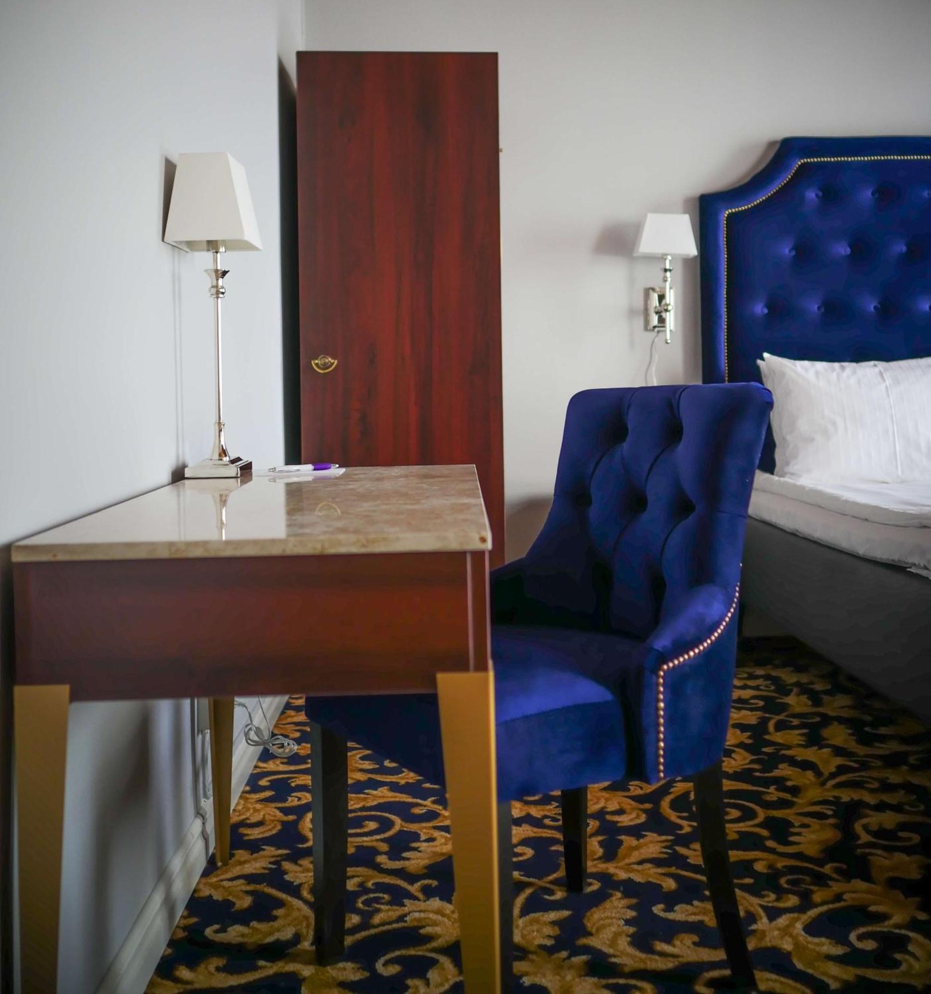 Deluxe King Room Sofa Bed Non-Smoking