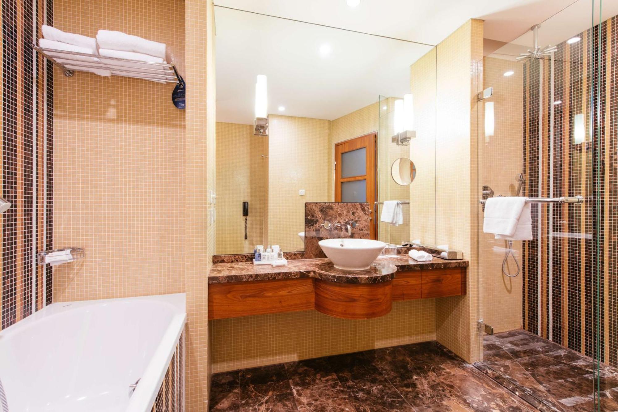 Junior Suite City View