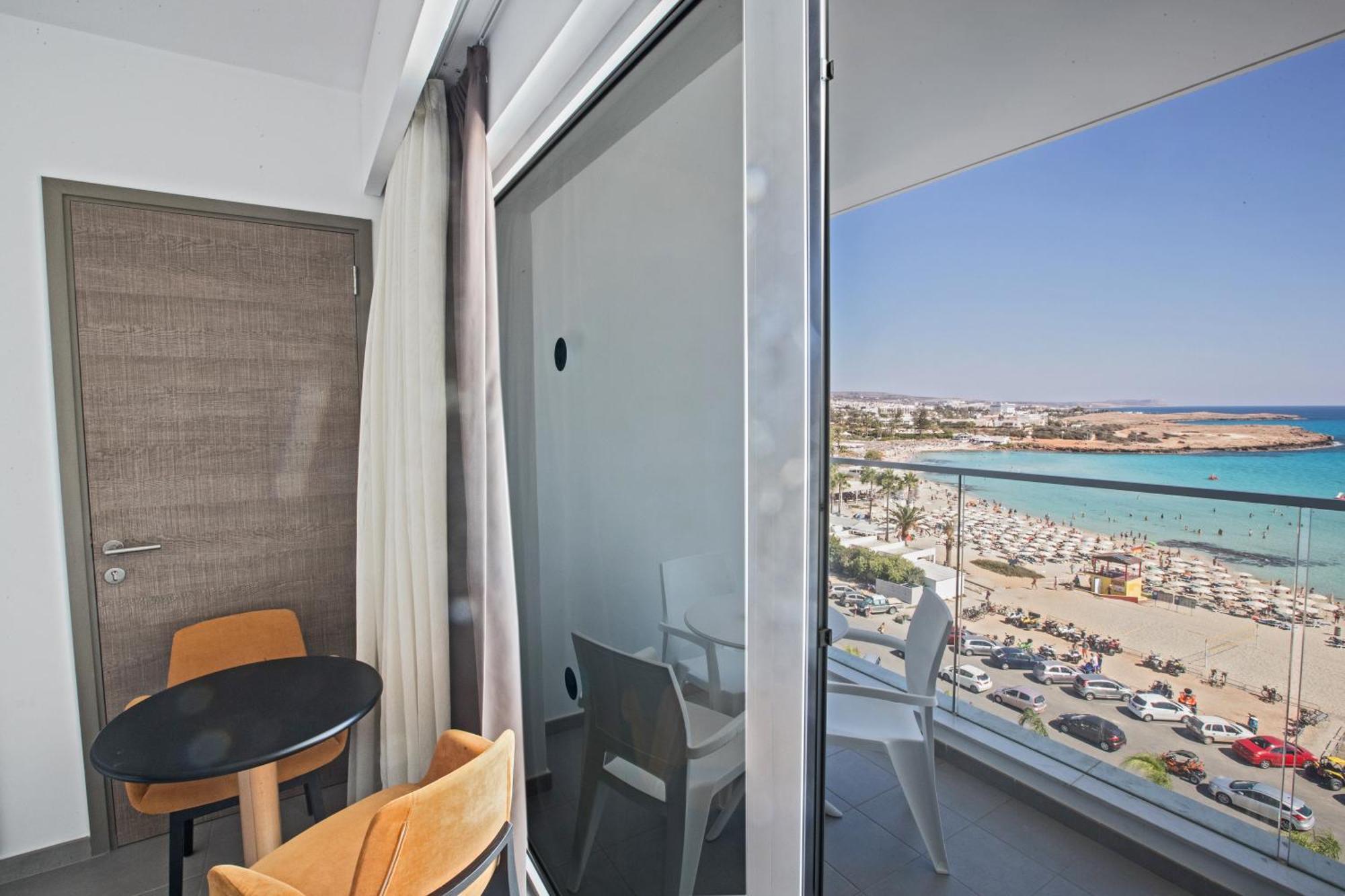 Deluxe Single Room Side Sea View