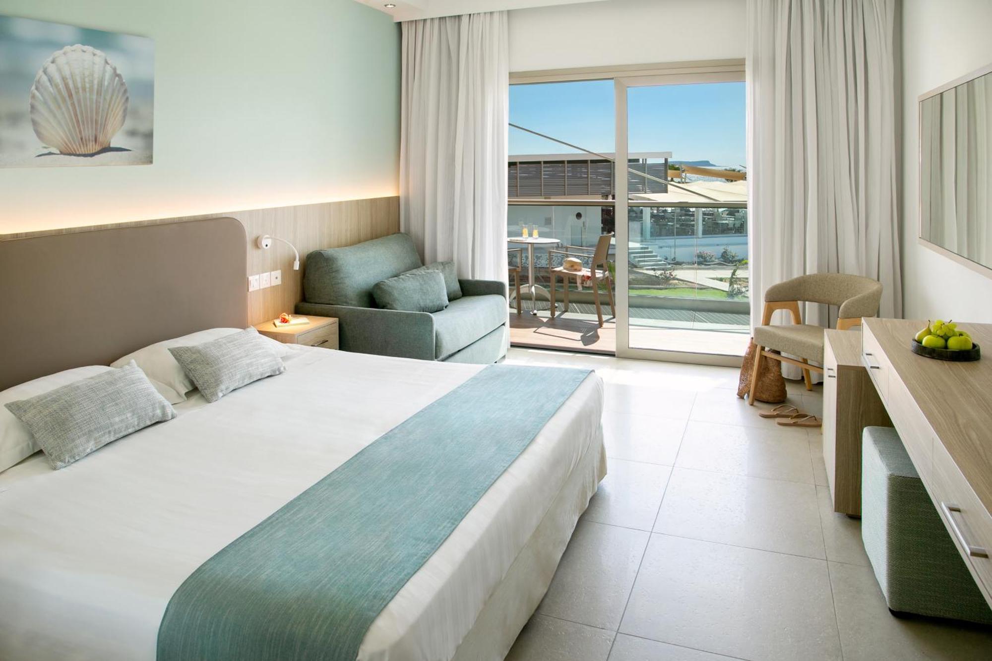 Double or Twin Room Pool View
