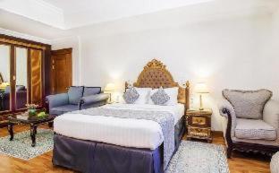 Executive One-Bedroom Suite F&B