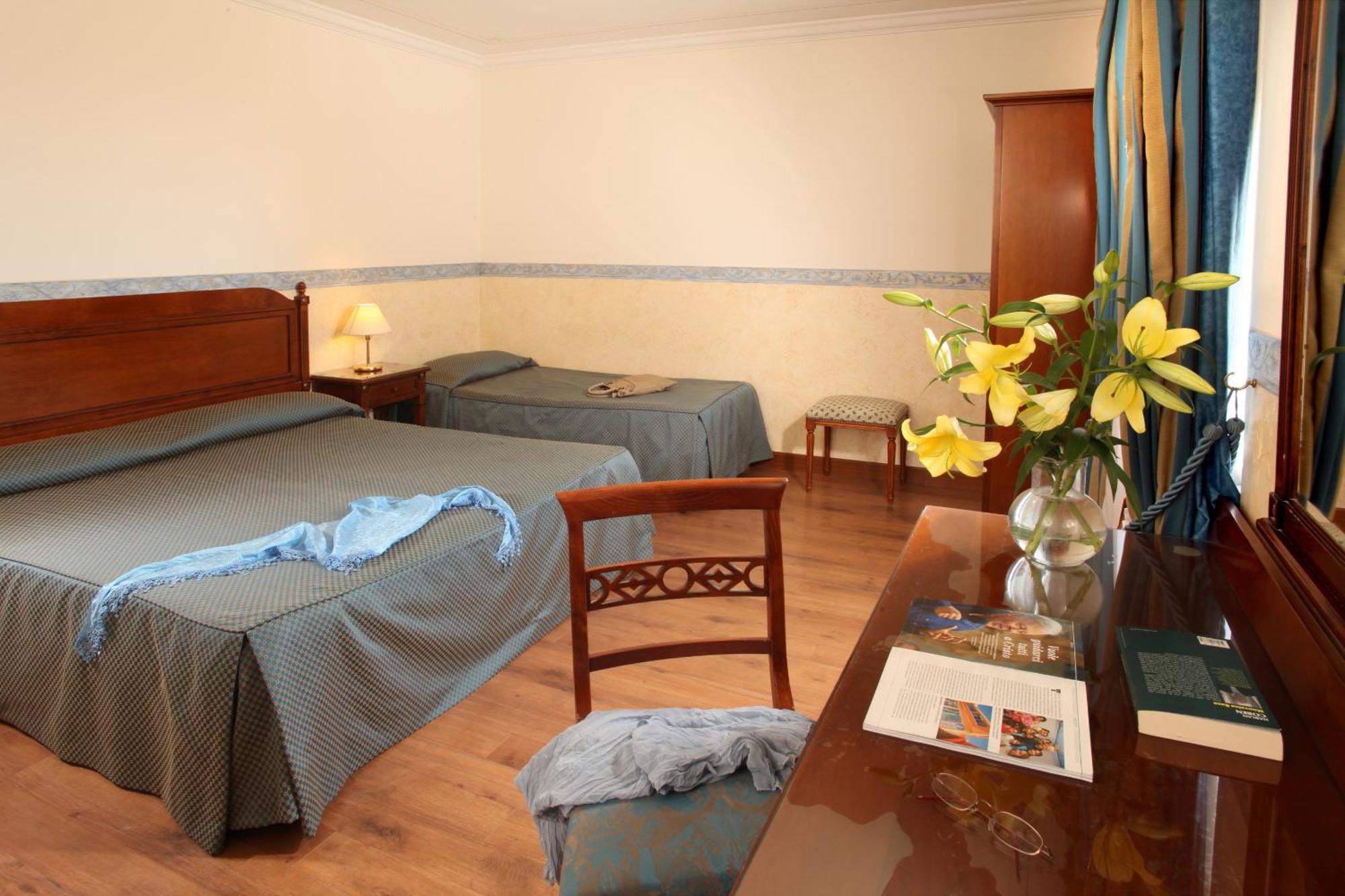 Triple Room,1697792812:JPEG