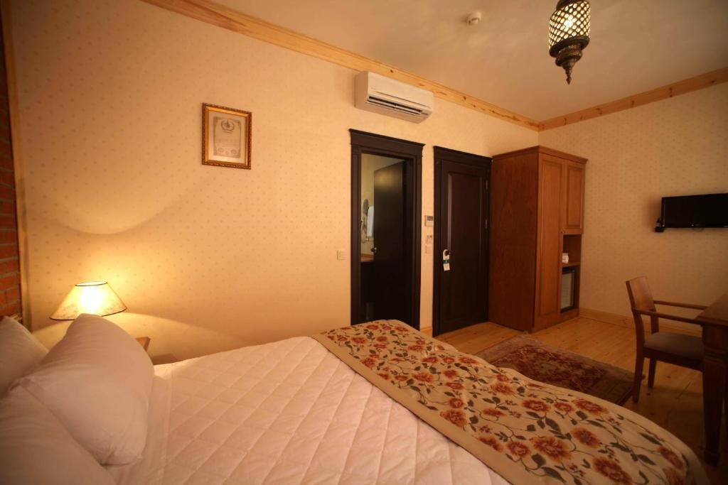 Standard Double Room,14494559:JPEG