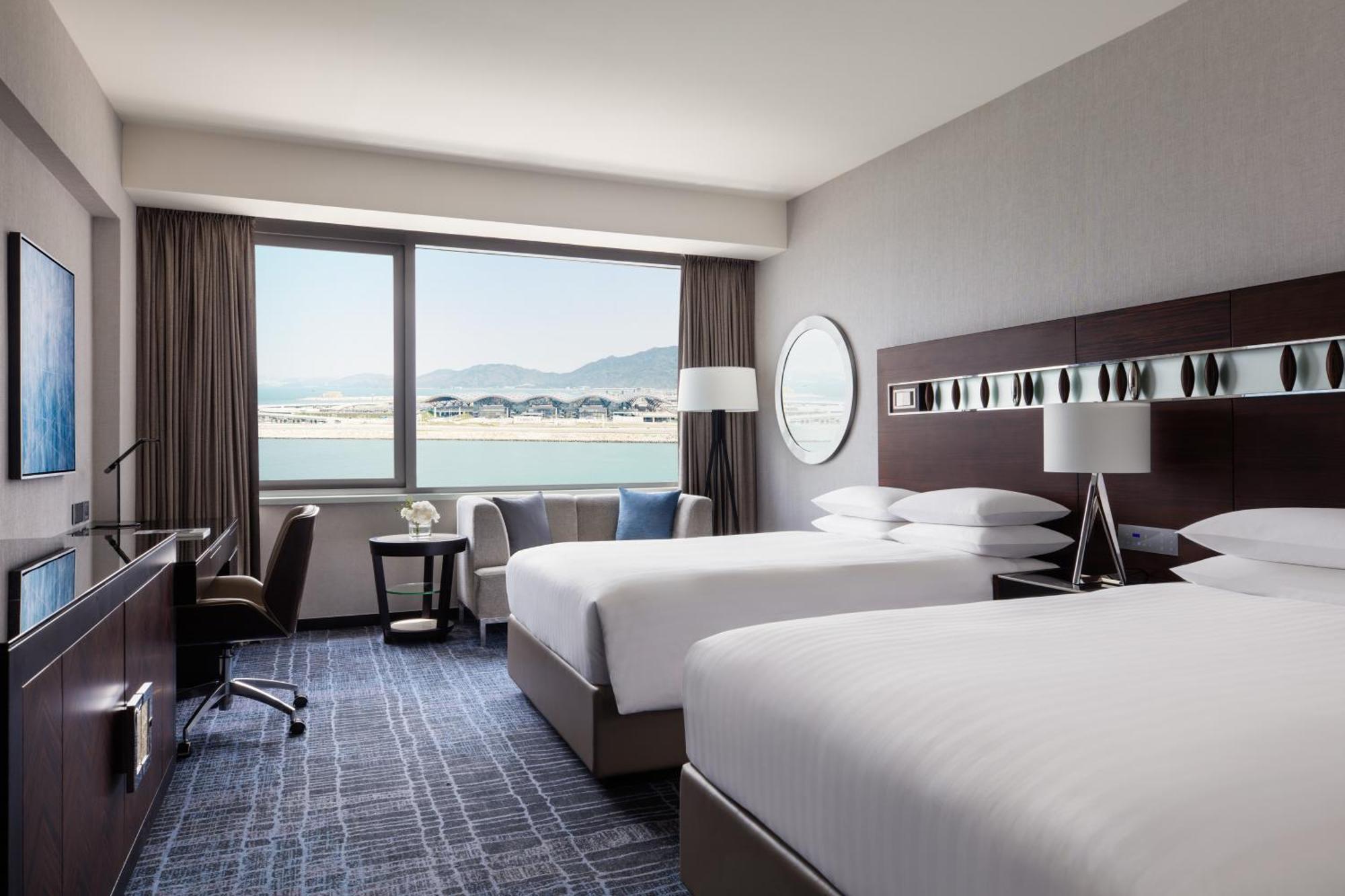 2 Double Beds Sea View Executive Lounge Access Room