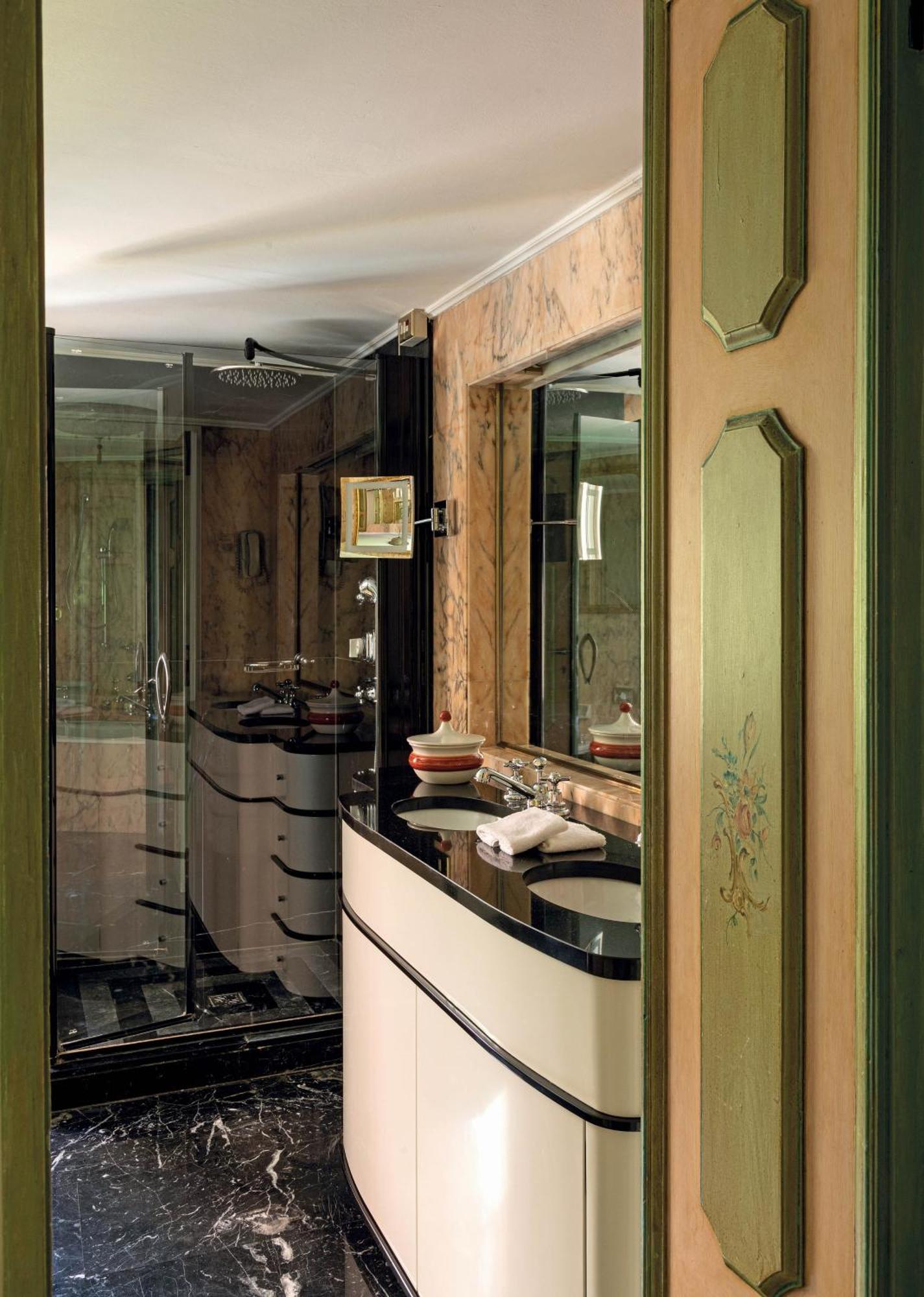Apartament typu Signature Suite z widokiem na zabytkową część miasta (Dogaressa)