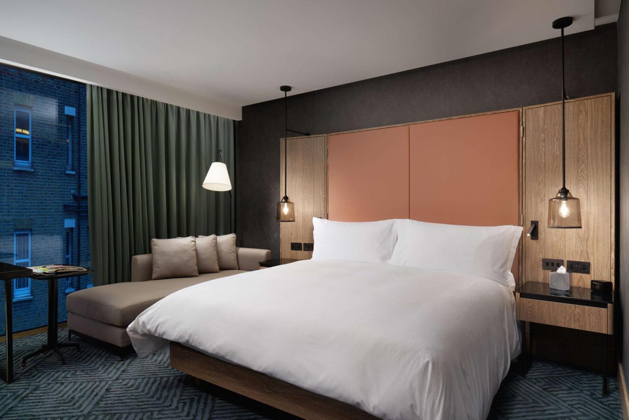 Deluxe King Room,1552496560:JPEG