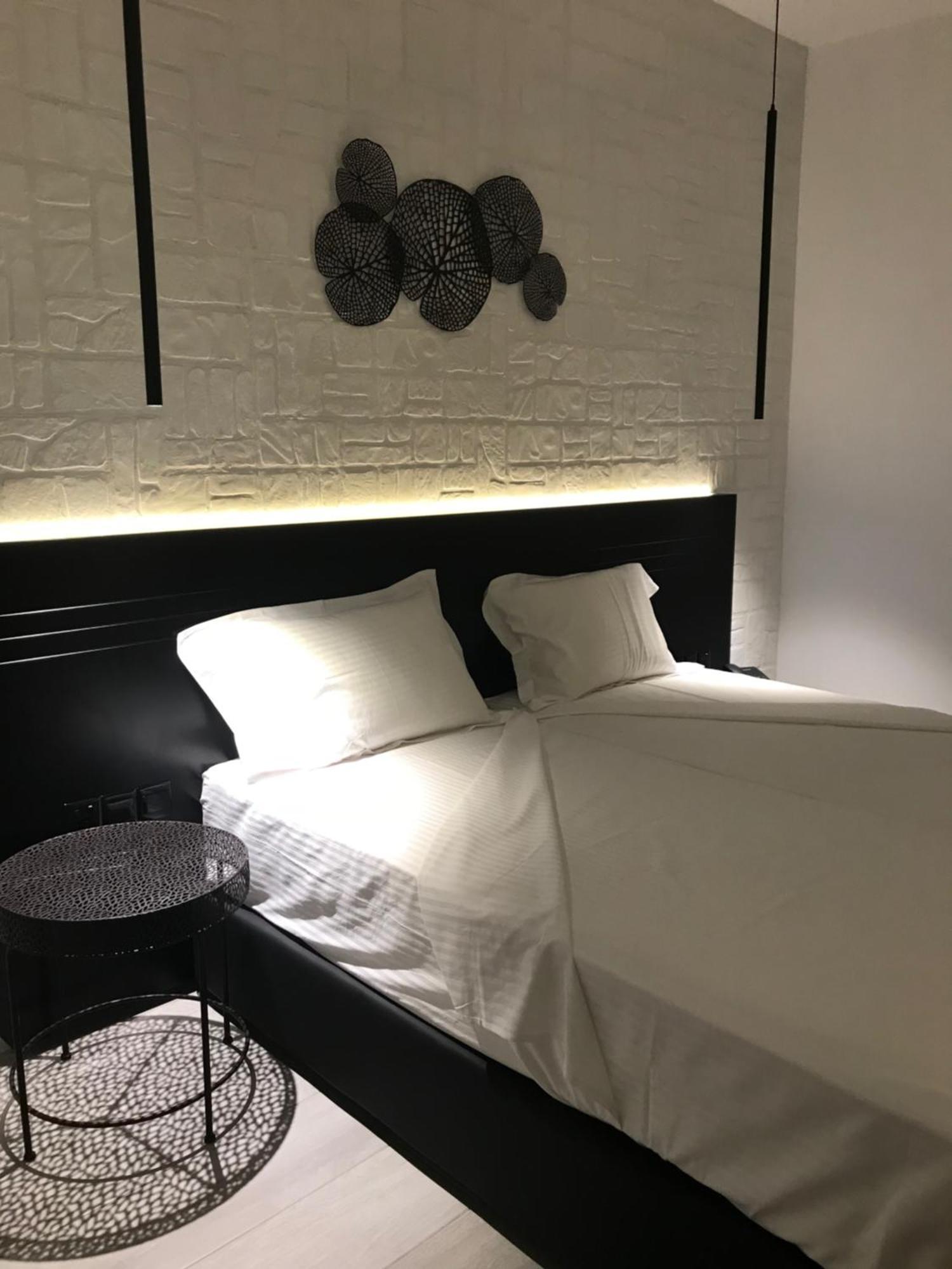 Standard Suite,1216760098:JPEG