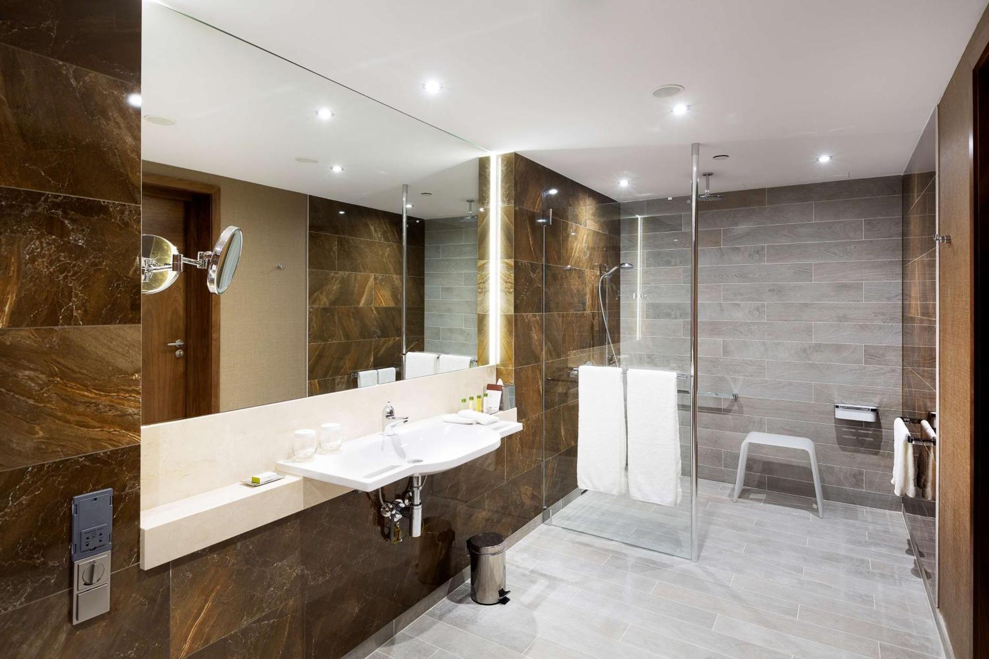 King Room - Mobility Access,1451828503:JPEG