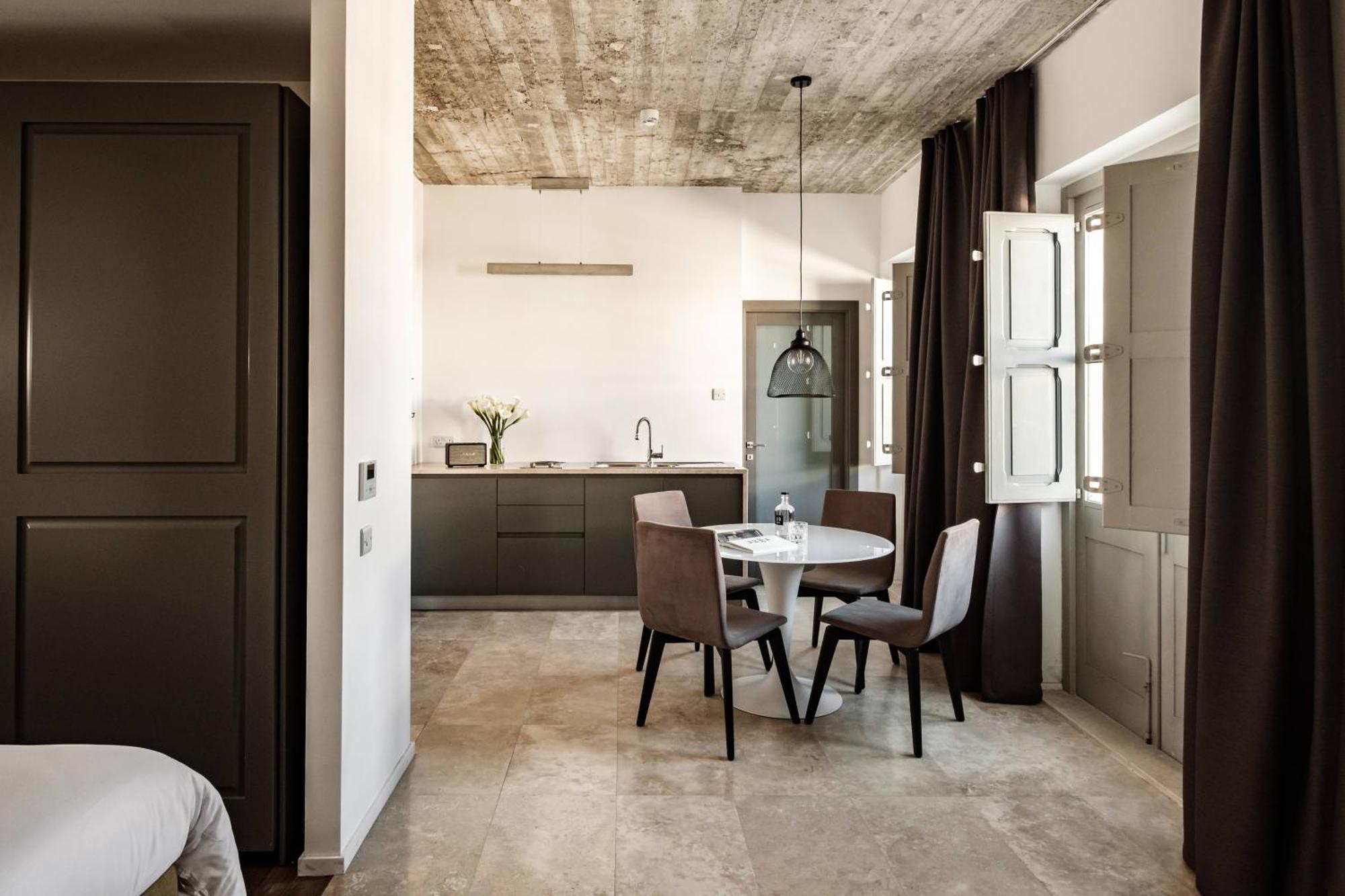 Penthouse Suite
