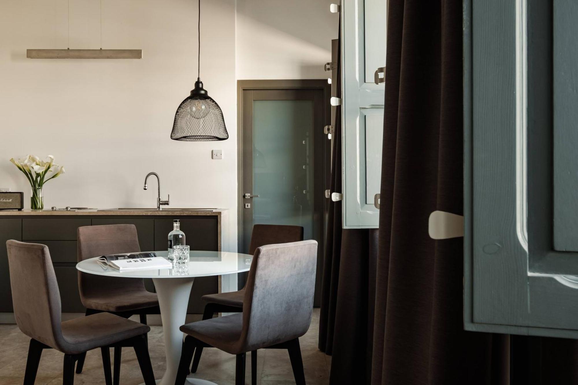 Penthouse Suite