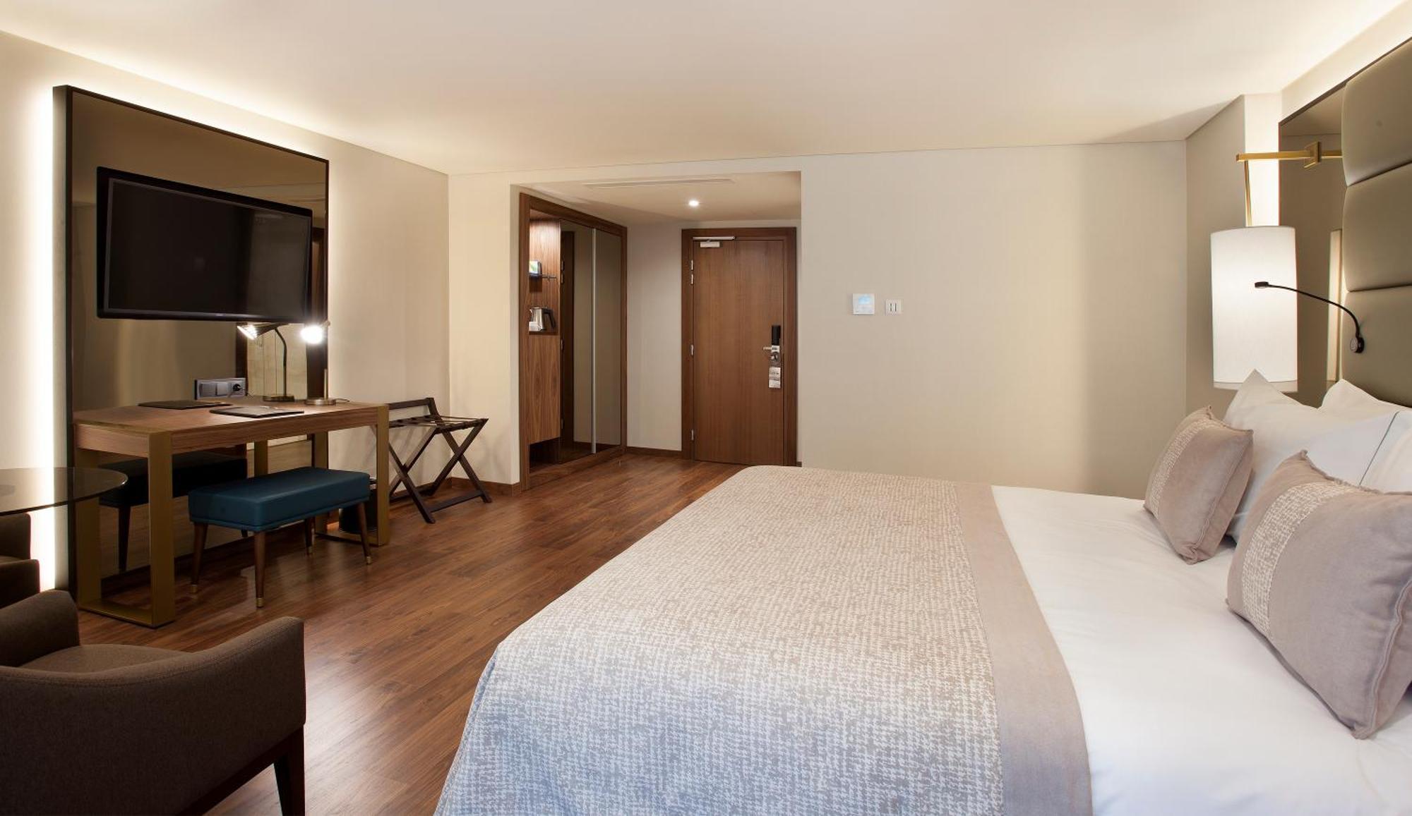 Superior Double Room Side Sea View