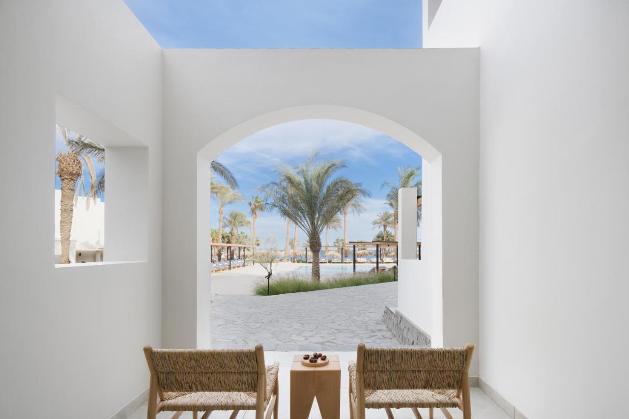 Deluxe Accessible Twin Room Pool Access