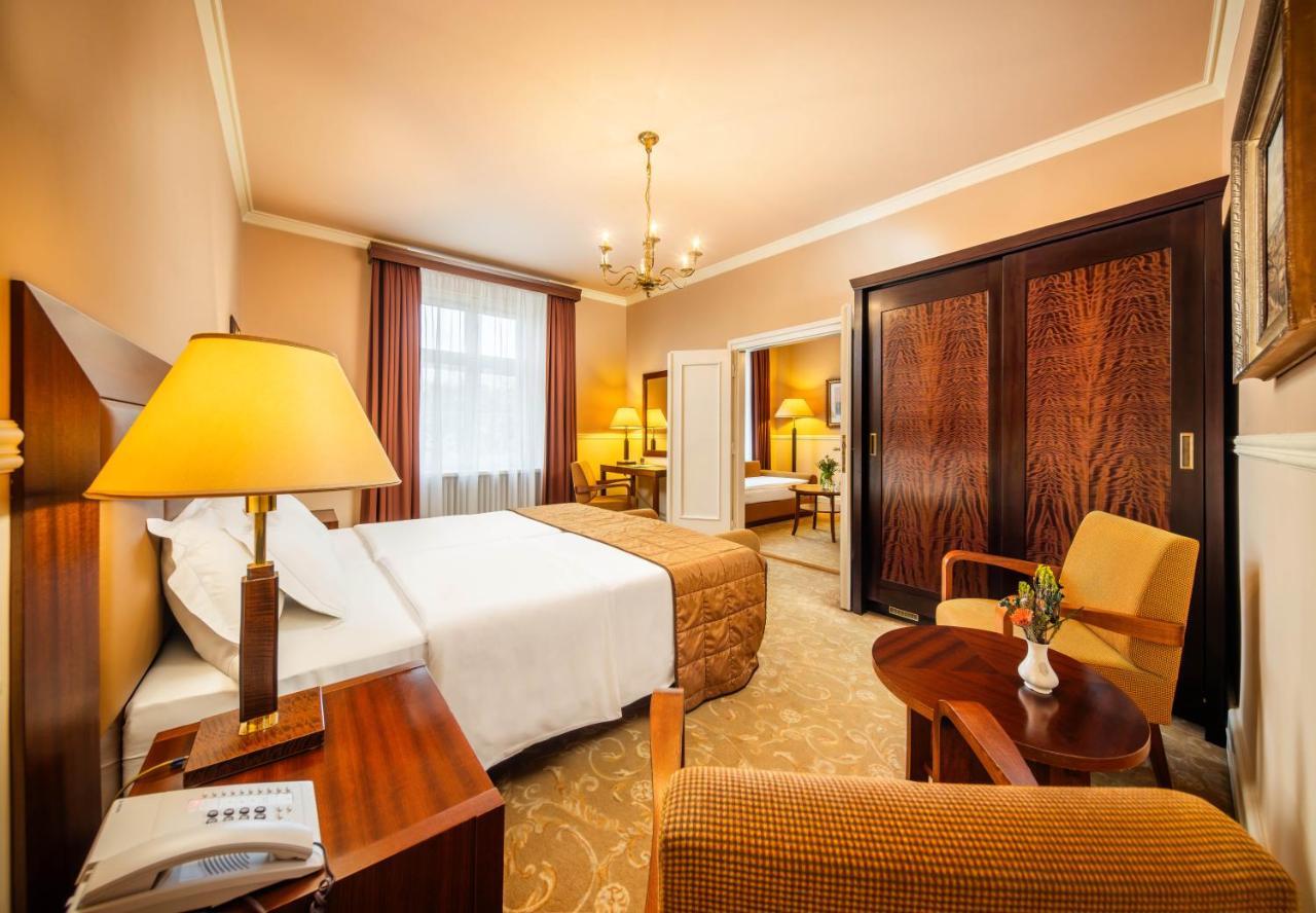 Deluxe Junior Suite,1705798414:JPEG