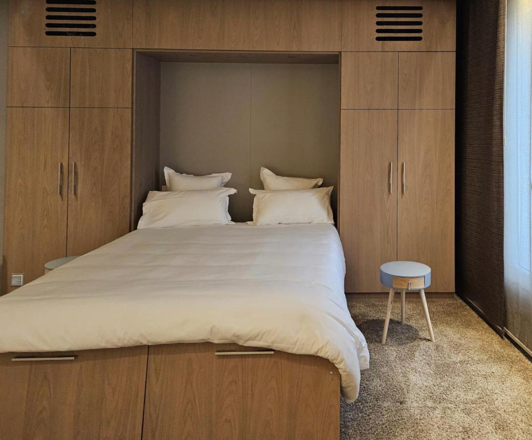 Family King Room Sofa Bed Separate Building