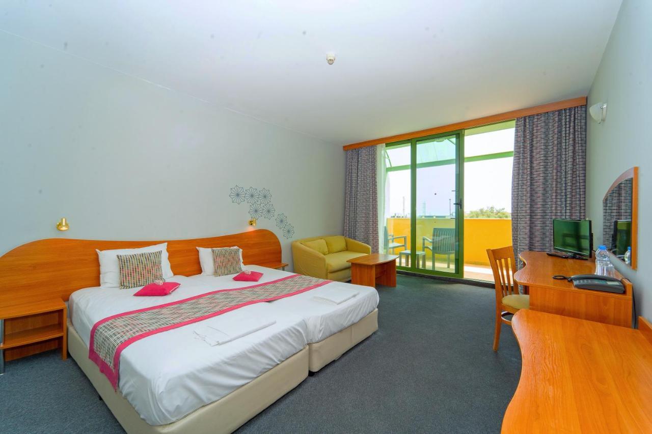 Twin Room with Balcony,1600215381:JPEG