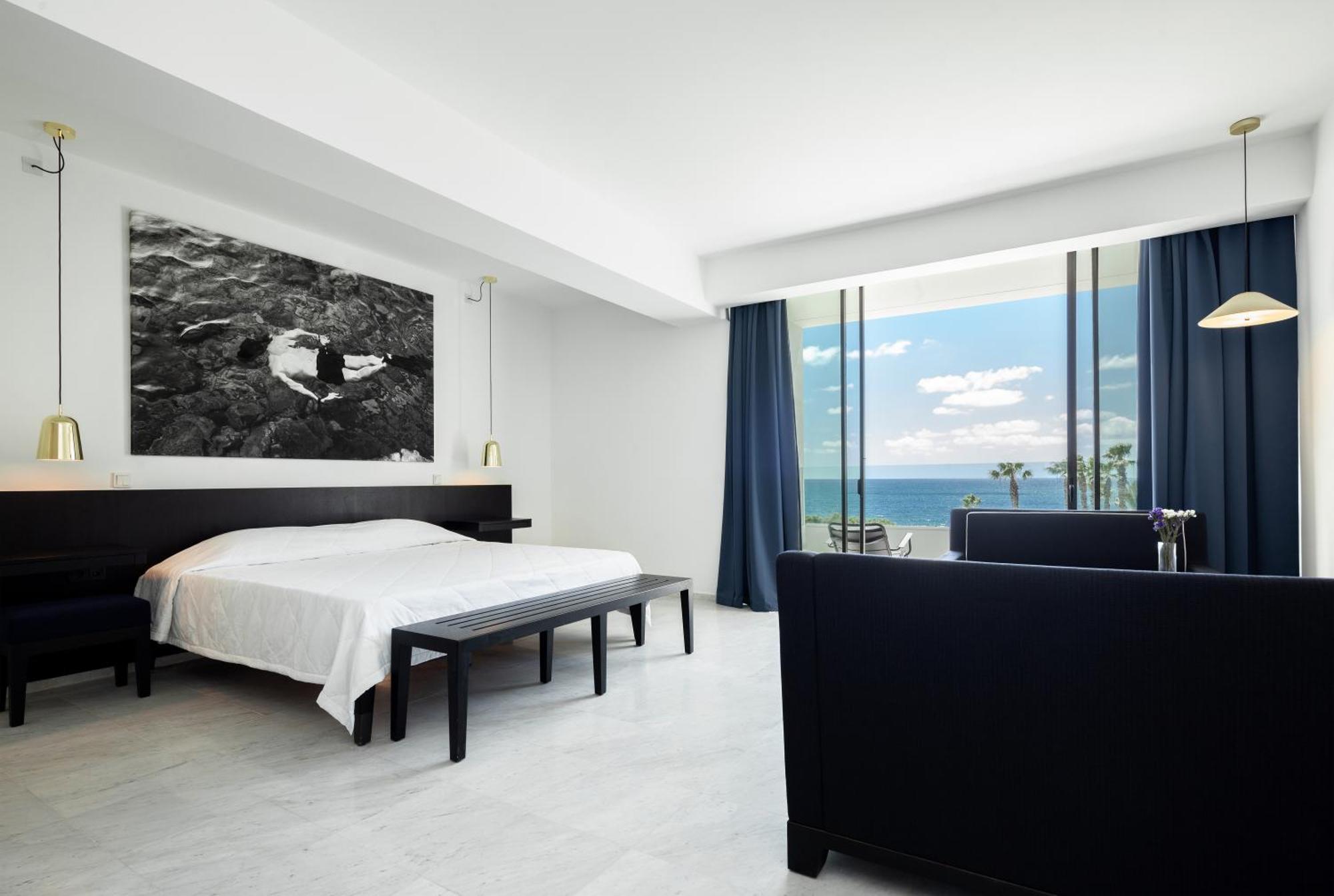 Deluxe Two Bedroom Sea View Suite