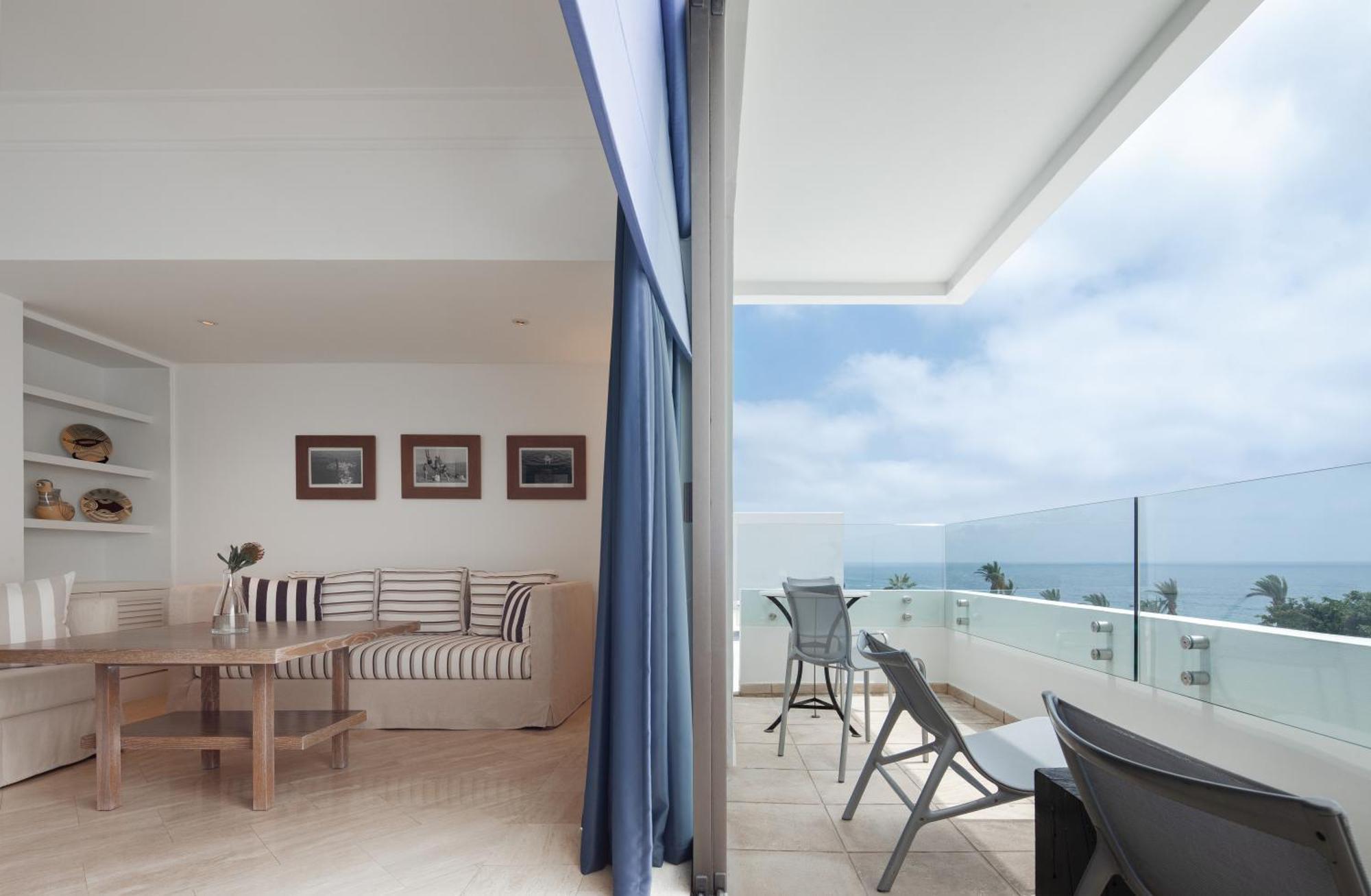 Deluxe One Bedroom Sea View Suite