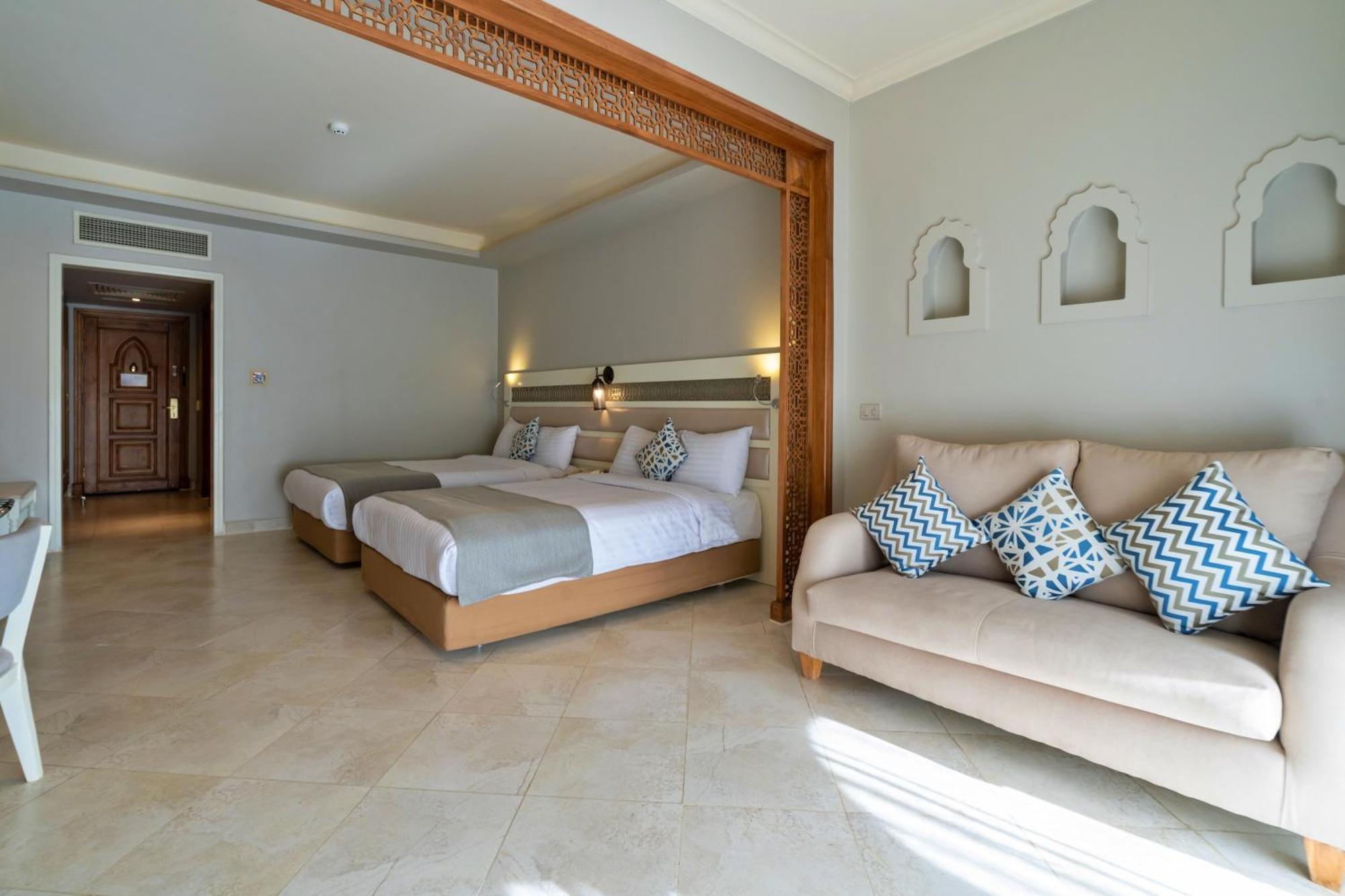 Deluxe Room Egyptians Residents Only