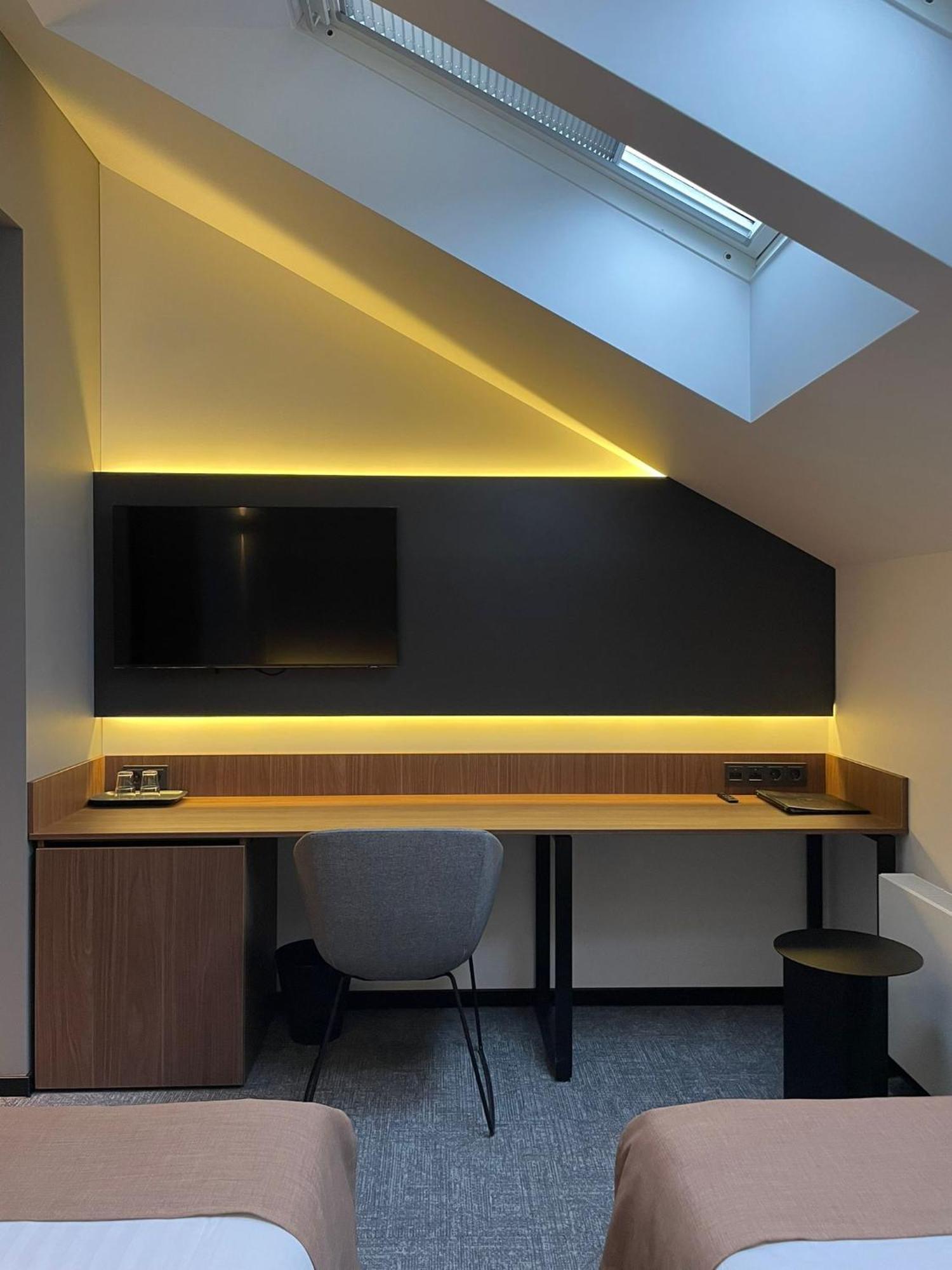 Twin Room Attic