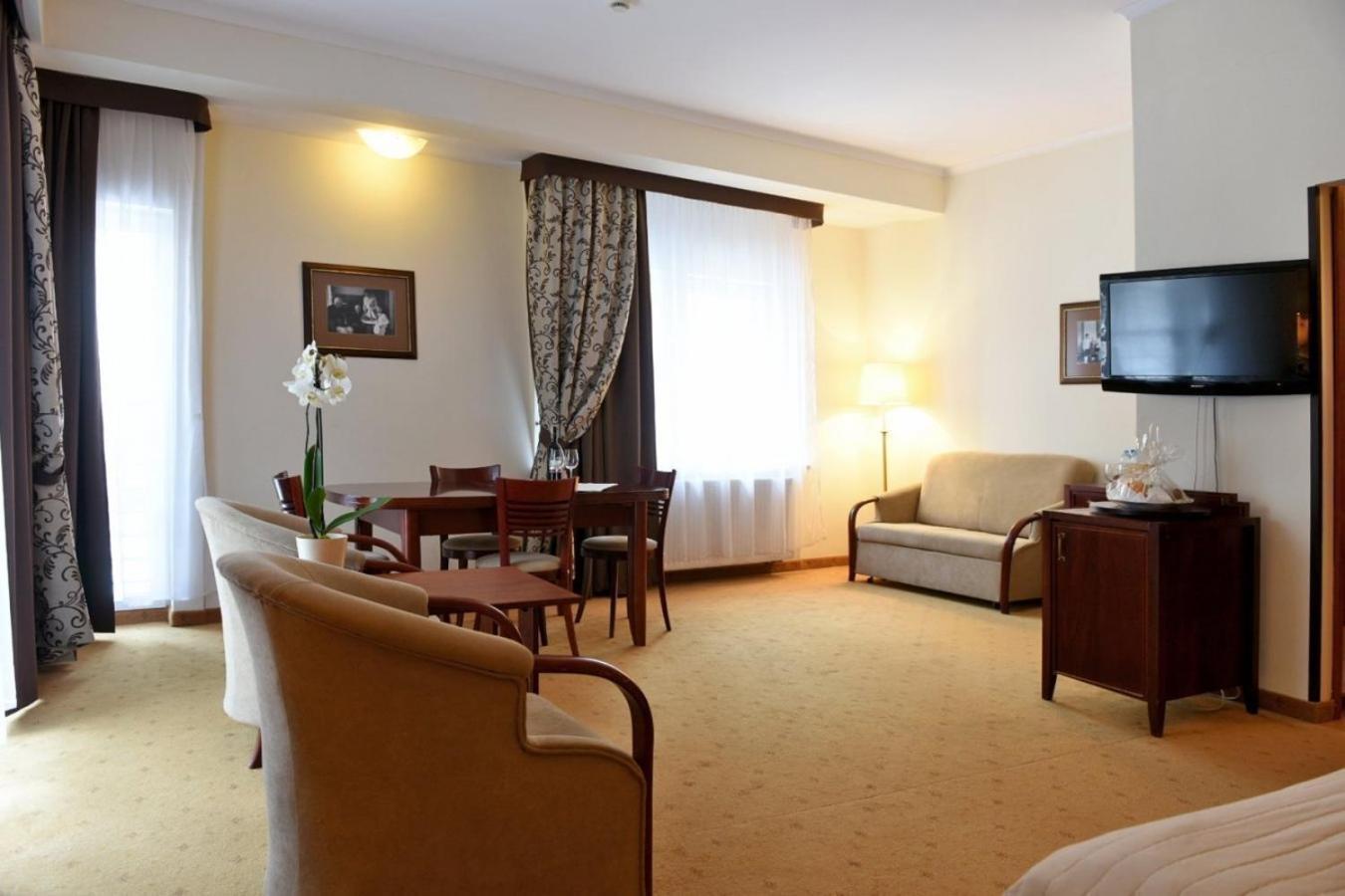 Deluxe Double or Twin Room,1624751635:JPEG