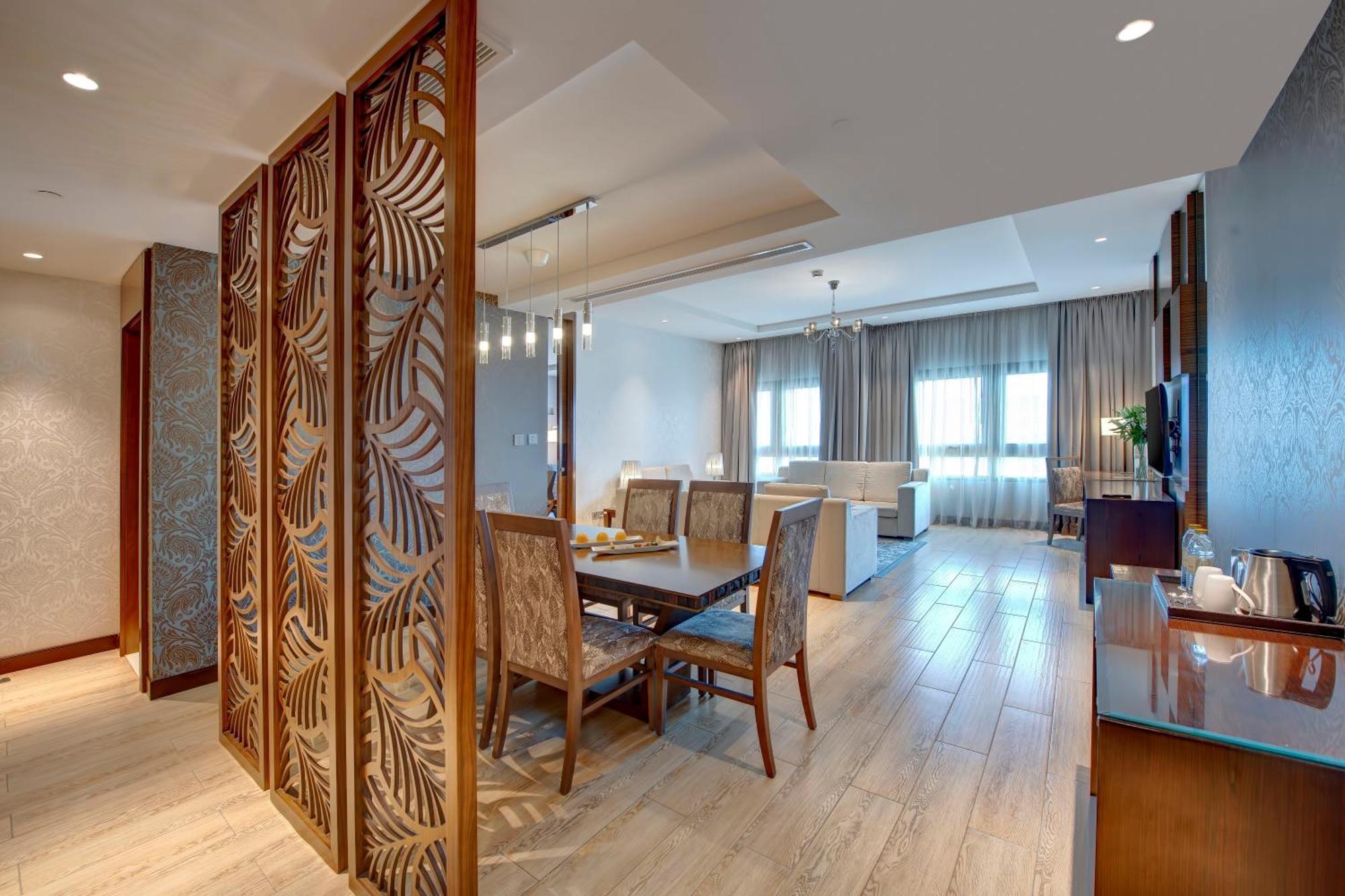 Deluxe Suite Complimentary Shuttle Bus to Beach & Mall of the Emirates