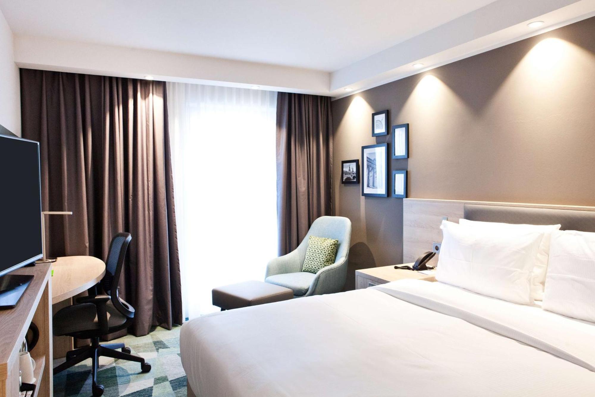 Queen Room with River View,1548817705:JPEG