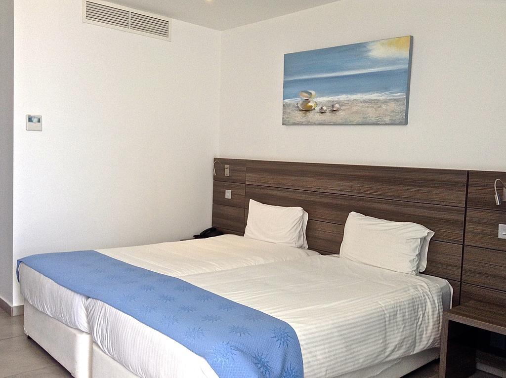Deluxe Double or Twin Room Sea View