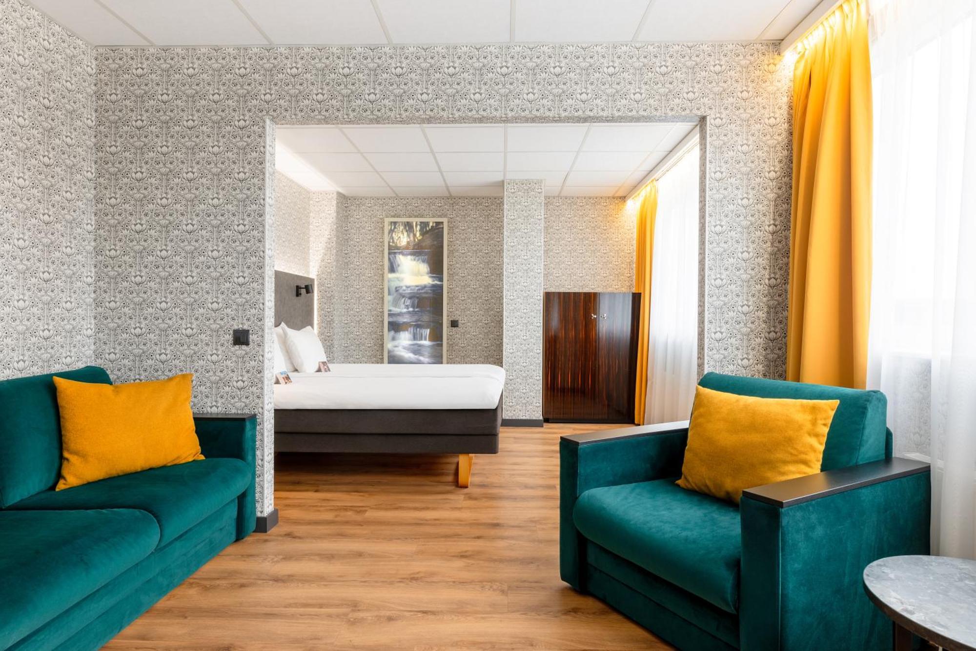 Corner Room
