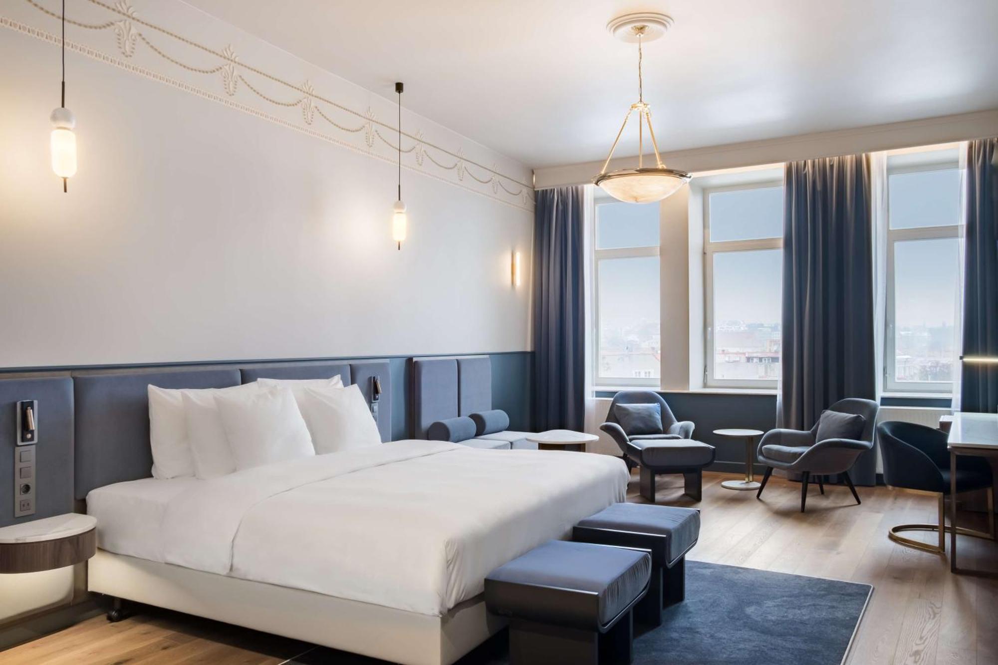 Junior Suite,1516329310:JPEG