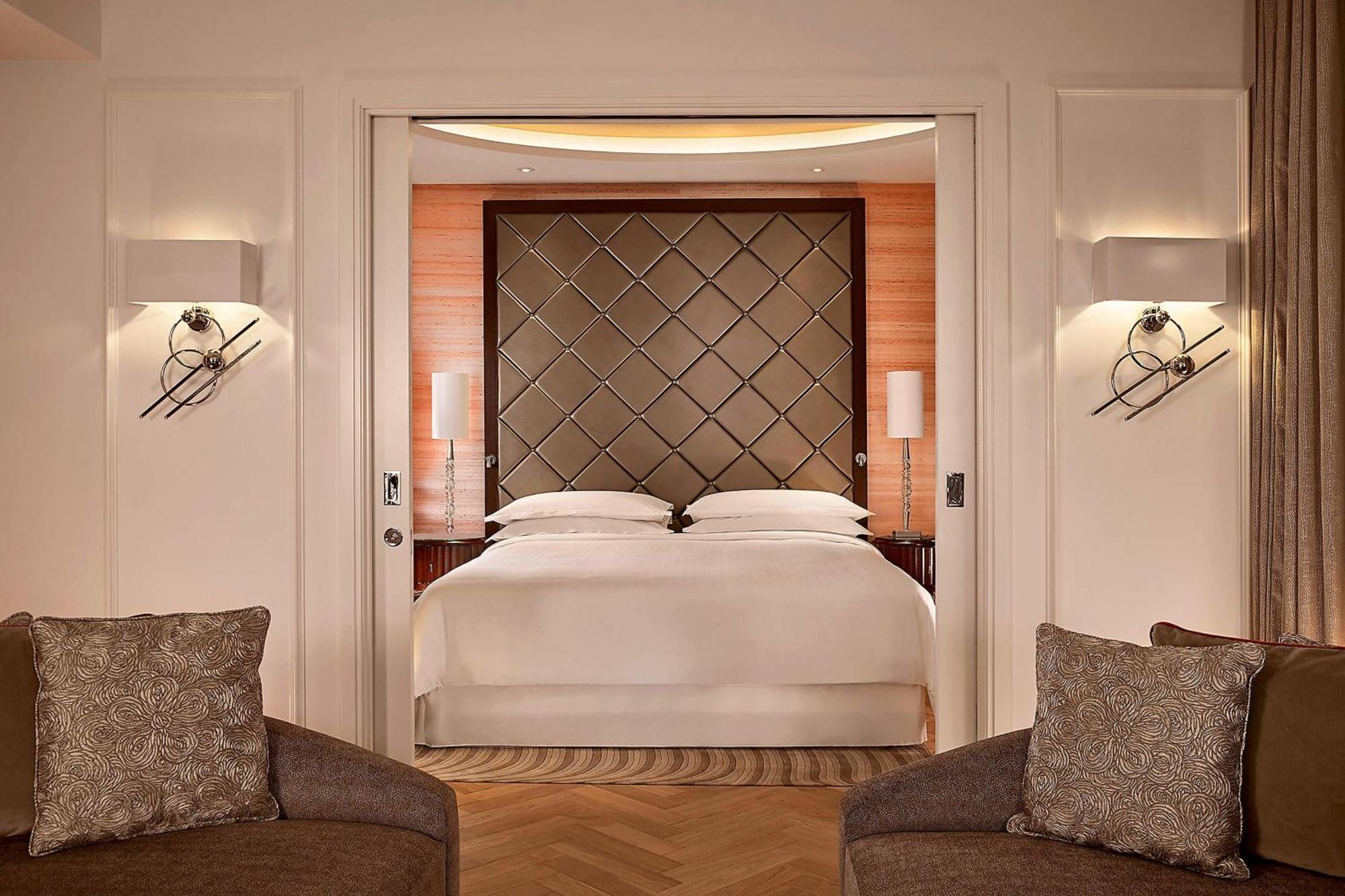 Apartament typu Grand Suite z 1 sypialnią z łóżkiem typu king-size – dostęp do salonu Club Lounge