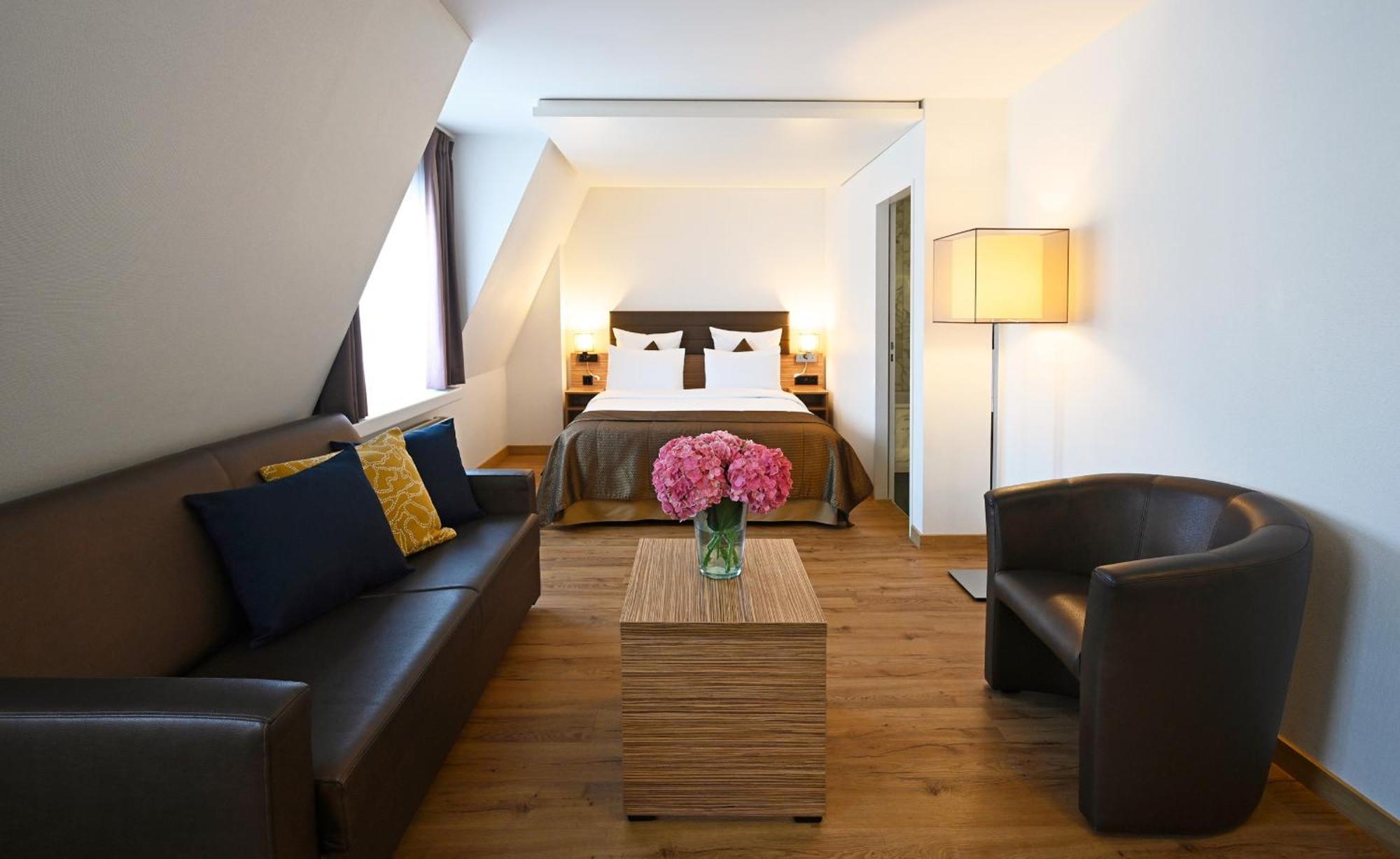 Junior Suite,1516367467:JPEG