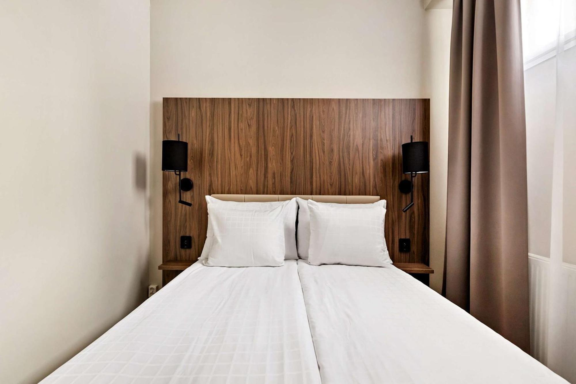 Double Room No Window