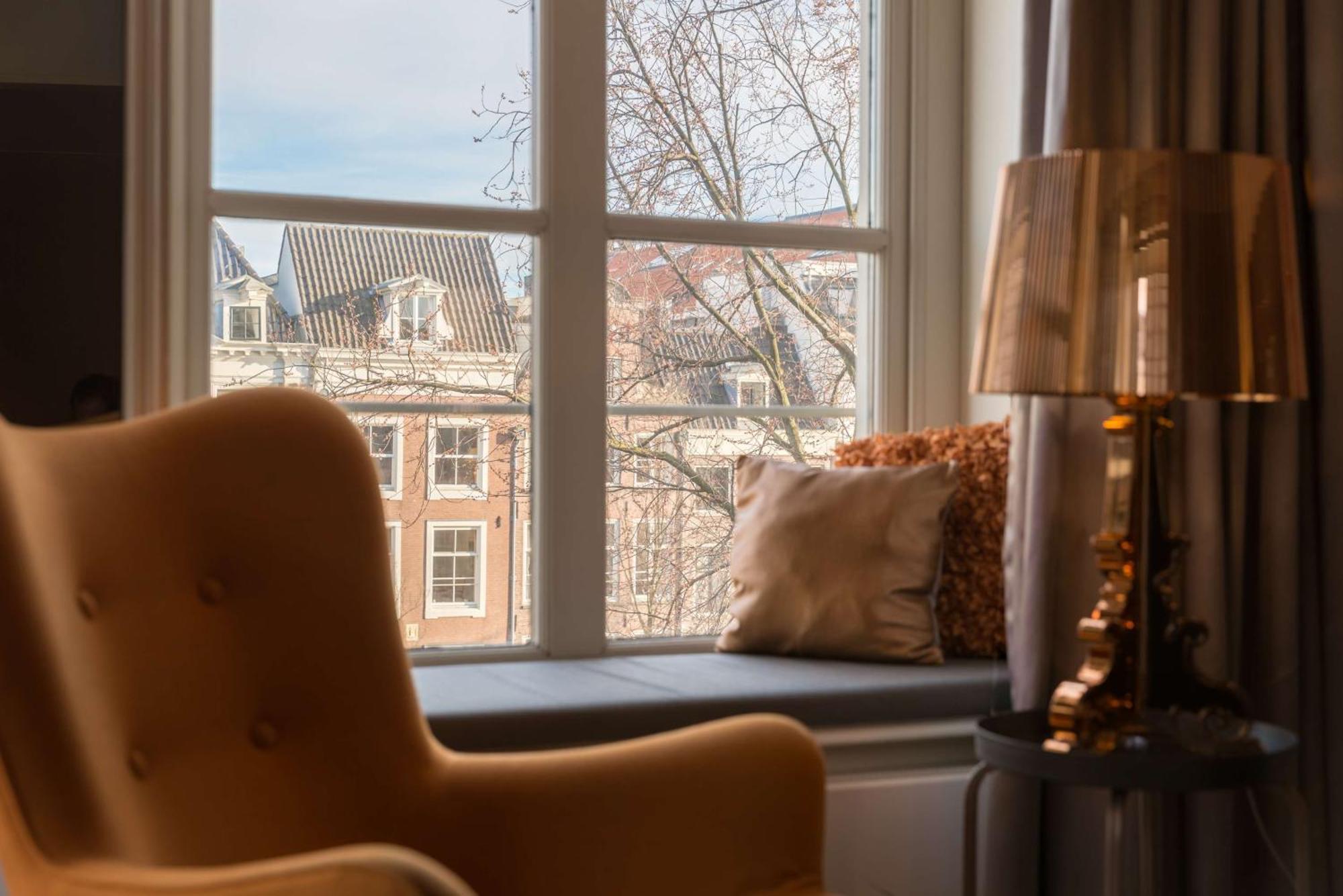 Ruyschen Suite Canal View