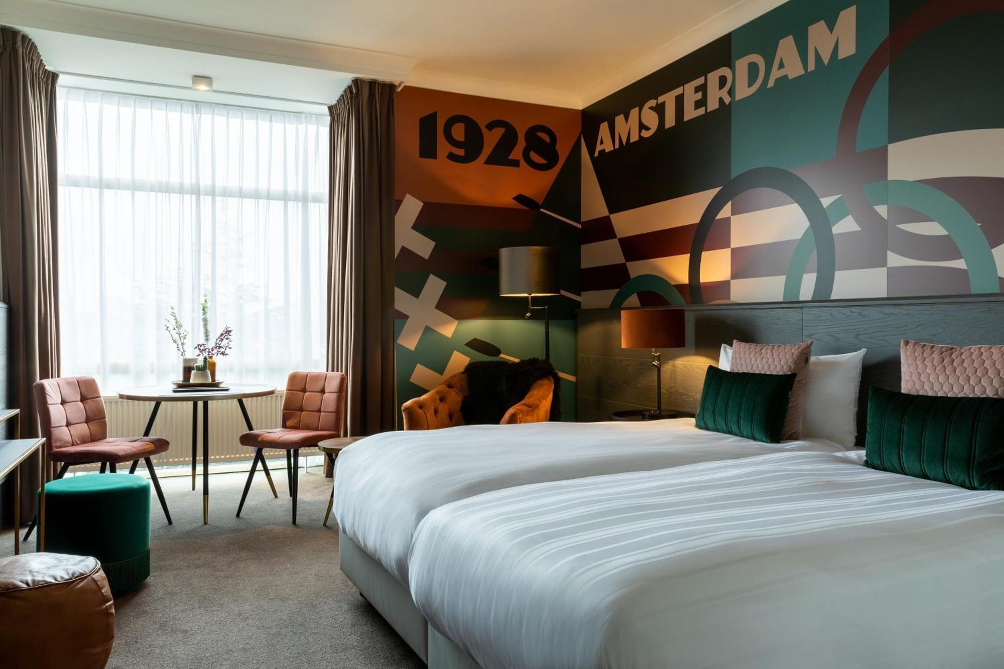 Deluxe Twin Room Canal View
