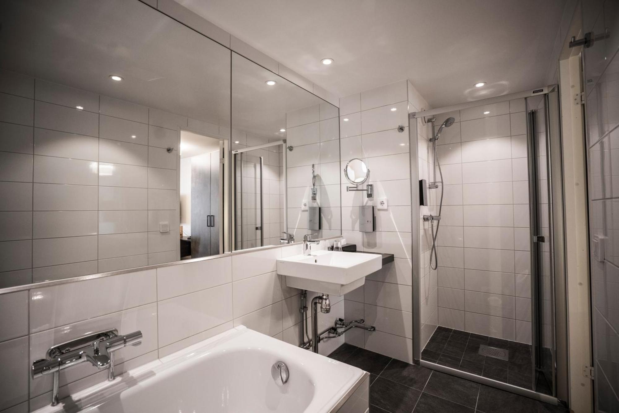 Junior Suite,1705553836:JPEG