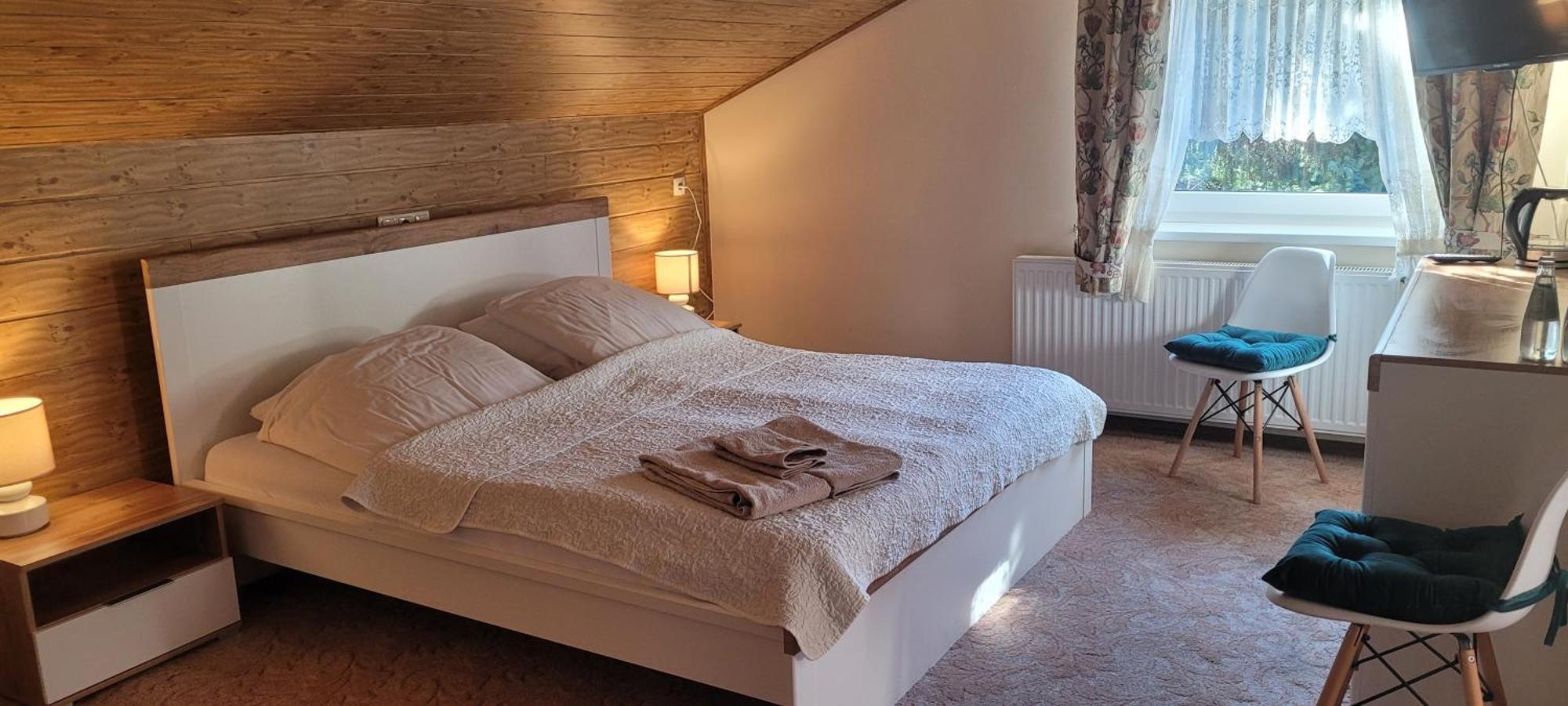Pokój Trzyosobowy typu Comfort z prysznicem