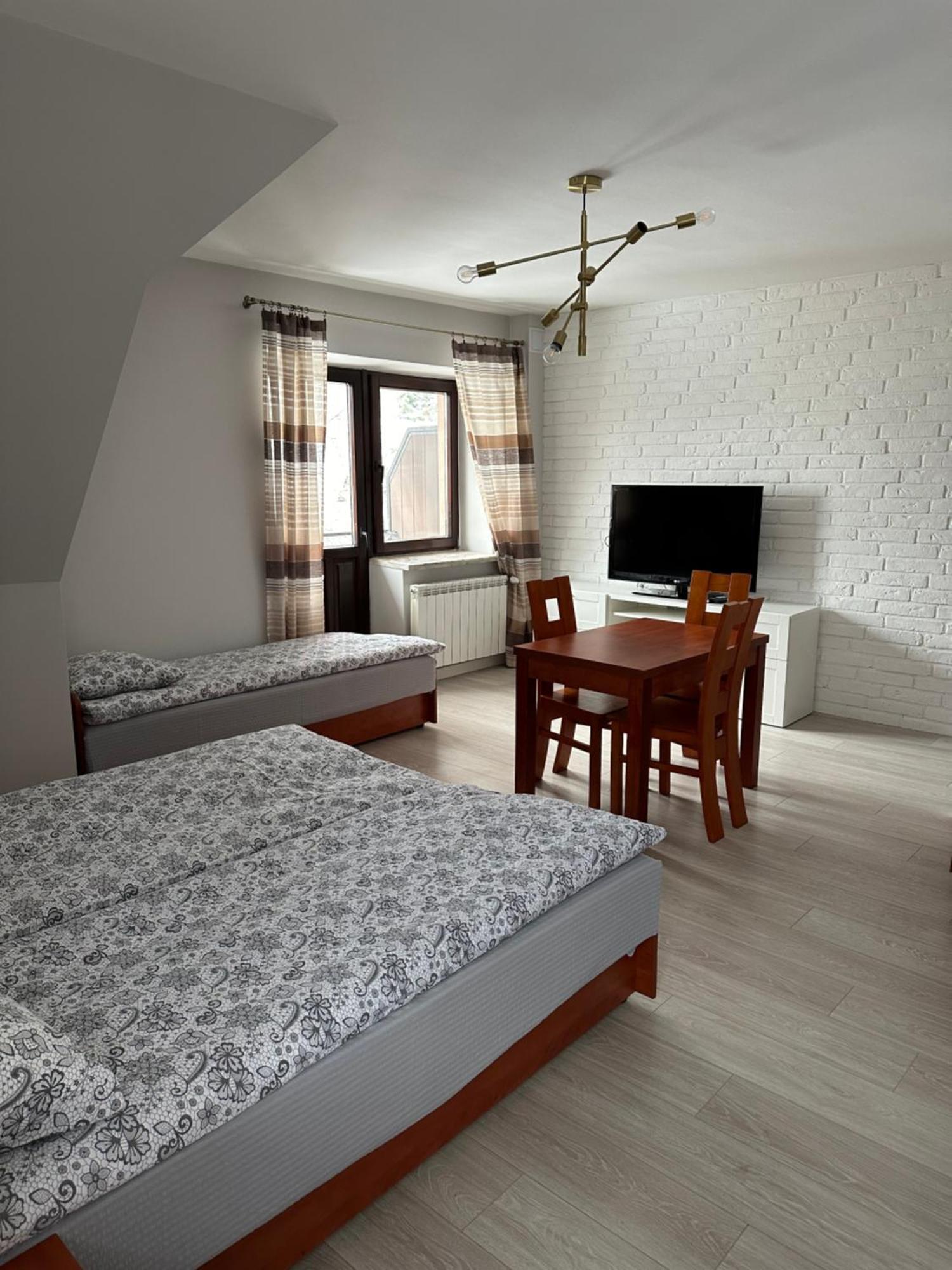 Pokój trzyosobowy z balkonem