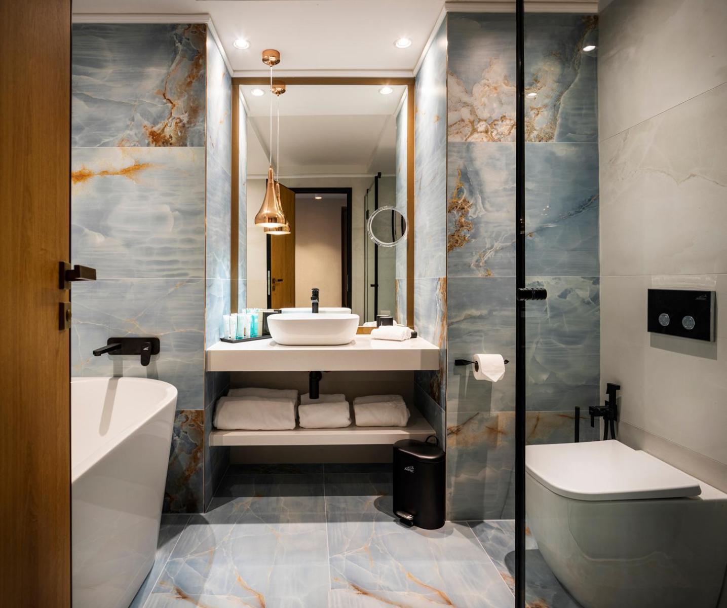 Economy Double Room without Balcony - Free Beach Access,1552932793:JPEG