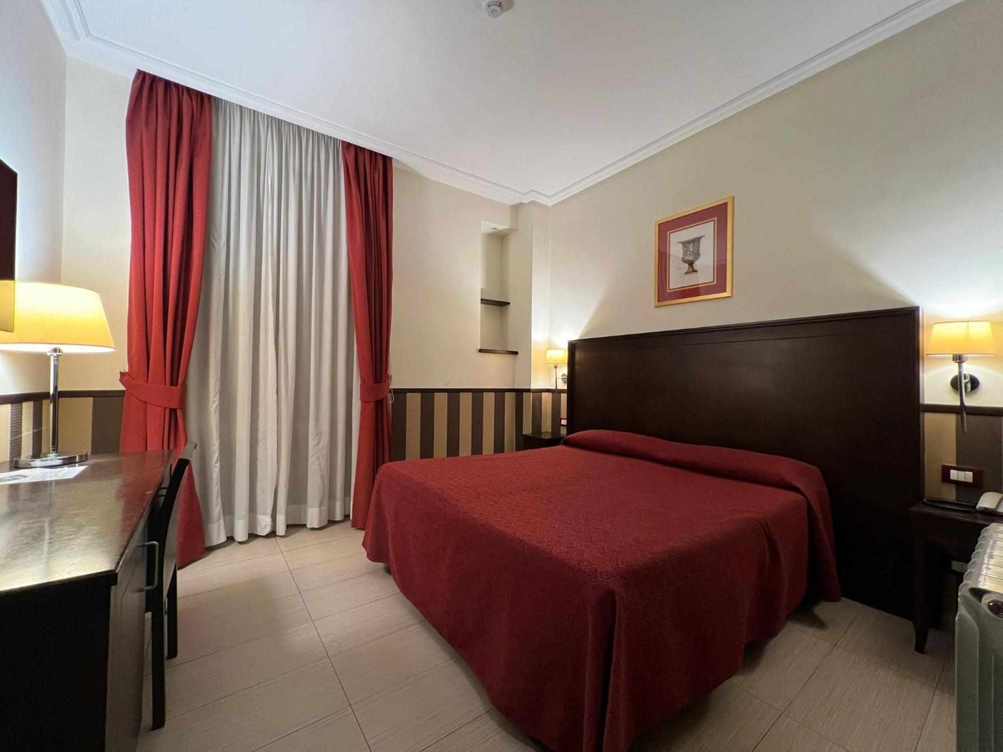 Double or Twin Room,368670604:JPEG